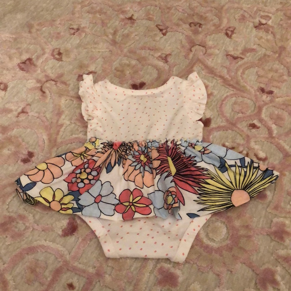 Never worn! Jessica Simpson 0/3M onesie with skirt